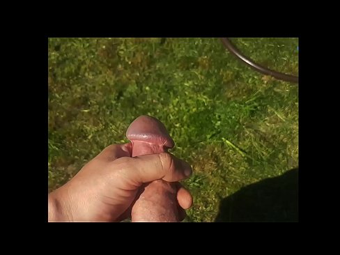 ❤️ Una guapa calenta es folla el seu cony rosa i es corre amb un esquitxat en un jardí d'estiu ️❌ Porno dur al ca.pornoxlxx.ru ❌️❤